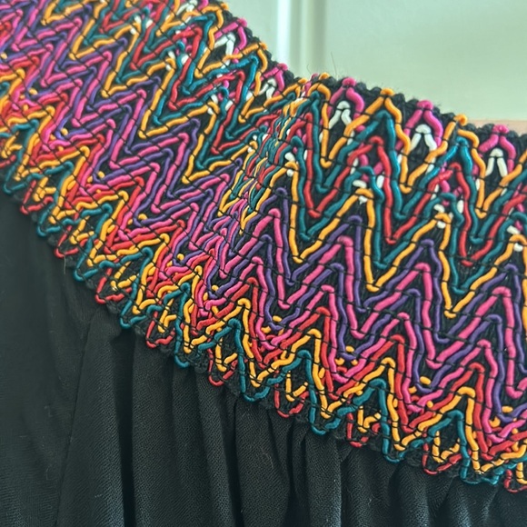 BEAUTIFUL Off the Shoulder Top - Picture 5 of 9